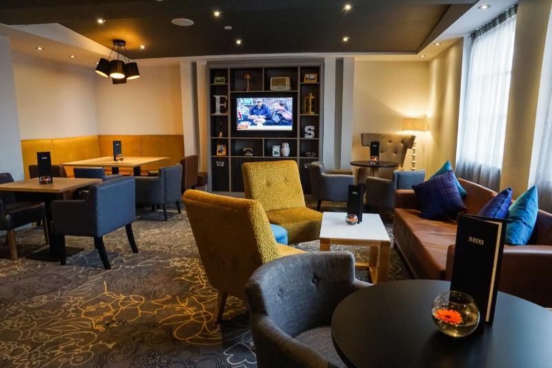 Holiday Inn Ellesmere Port/Cheshire Oaks By Ihg Екстериор снимка